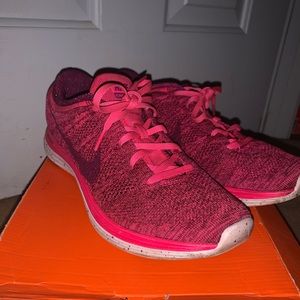 Nike Flyknit Lunarlon Running sneaker Size 10.5